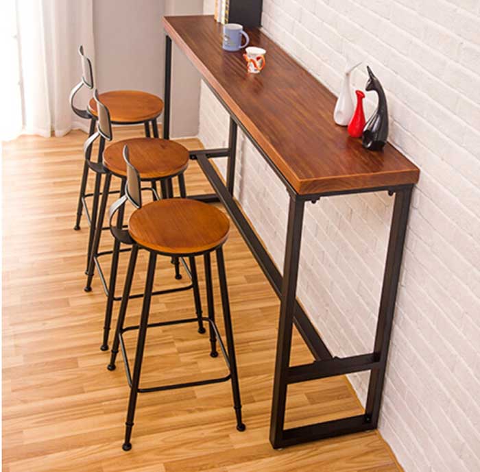Thiết kế bàn Bar thường có gác chân
