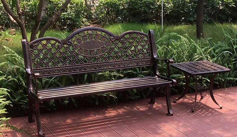 Ghế băng bằng gang đúc dùng trong các công viên