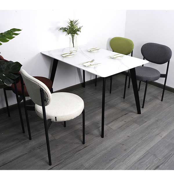 Bàn ăn mặt đá trắng vân mây chân sắt côn